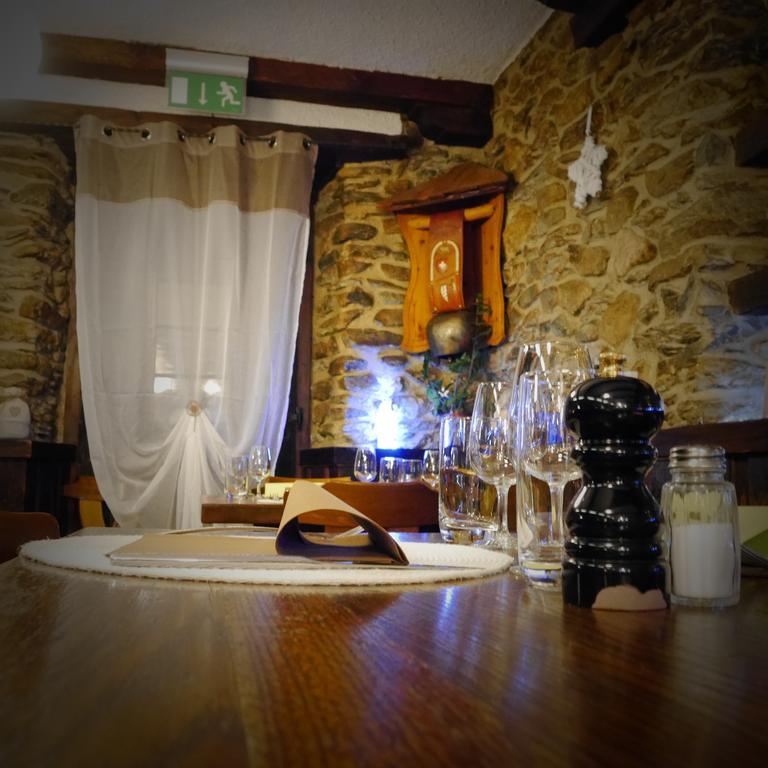Hotel - Petit-Dejeuner Le Trift زينل المظهر الخارجي الصورة