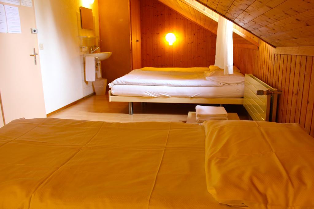 Hotel - Petit-Dejeuner Le Trift زينل المظهر الخارجي الصورة